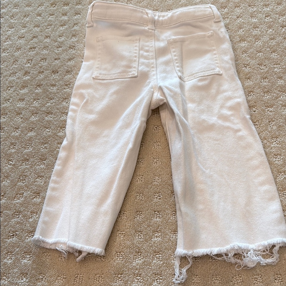 Copper Key White Cropped Jeans with Frayed Hem - Picture 3 of 3